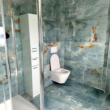 New With Pool, Sea View, Πόρετς