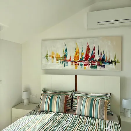 New With Pool, Sea View, 别墅 波雷奇