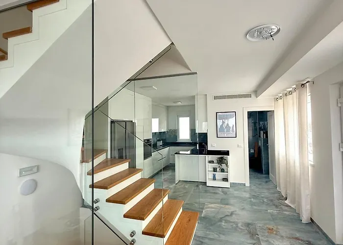 New With Pool, Sea View, ヴィラ ポレッチ