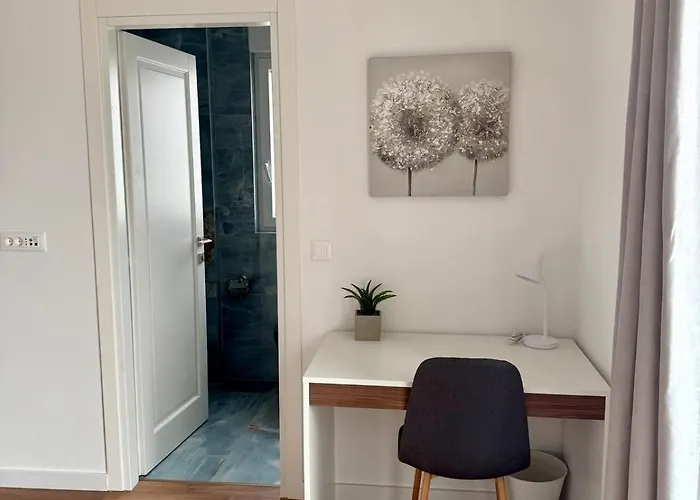 New With Pool, Sea View, Vila