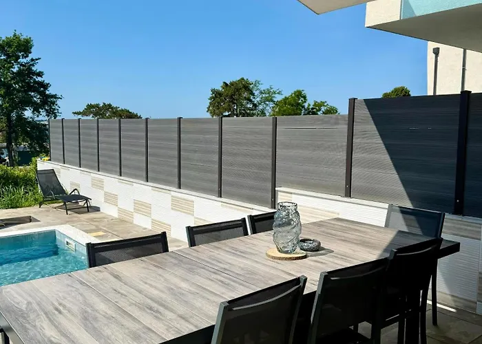 ヴィラ New With Pool, Sea View, *